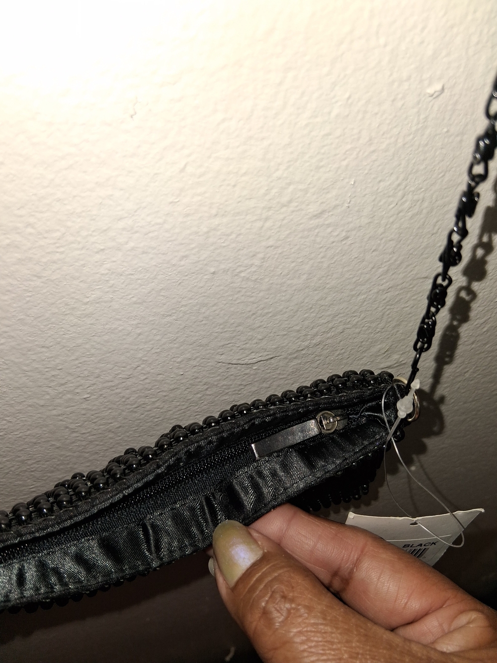 Black Beaded Chain Crossbody Strap Wallet - Elegant Evening Accessory - Picture 3 of 6